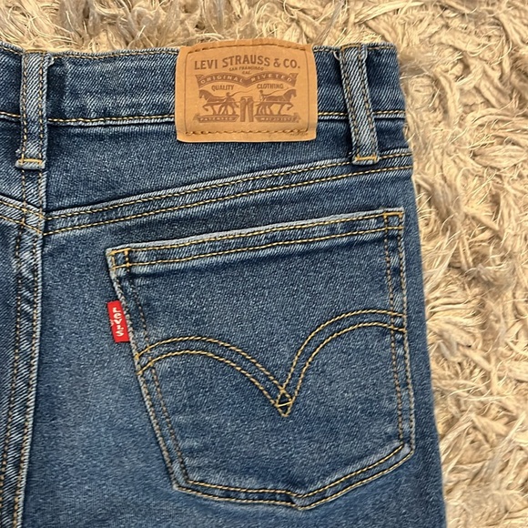 Levi’s Wide Leg. Size 12. - Picture 5 of 5